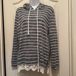 Stripe  hooded pull over  lace trim